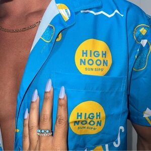 Men’s medium High Noon Blue Button Up